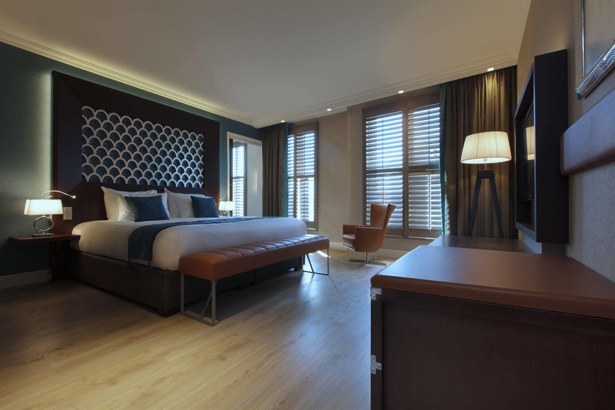 Hotel Dux Рурмонд Экстерьер фото